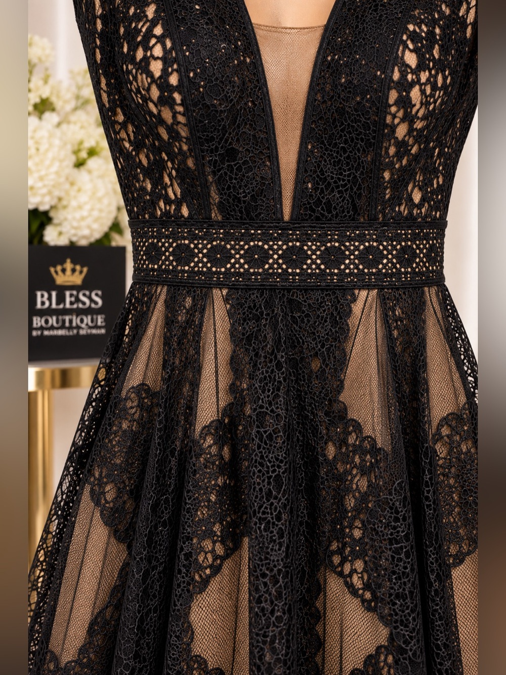 NWT BCBGMAXAZRIA Andi Black Nude Lace Asymmetrical Gown Size 2 - Picture 14 of 16